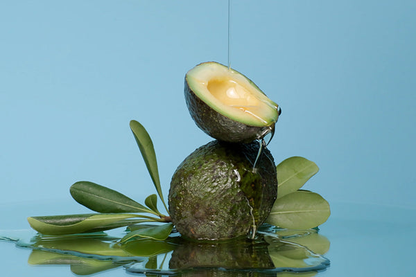 5 Benefits of Avocado Oil for Curly Hair