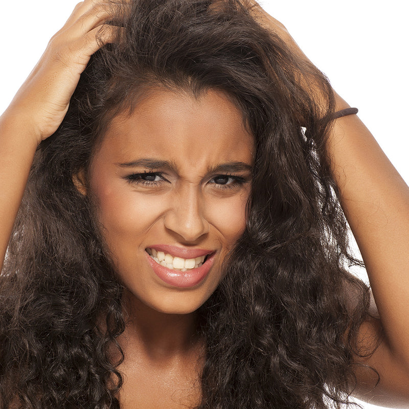 Dandruff vs Dry Scalp: What’s the Difference?